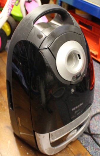 FixItWorkshop, Worthing, November'19, Miele Vacuum Cleaner without paint.