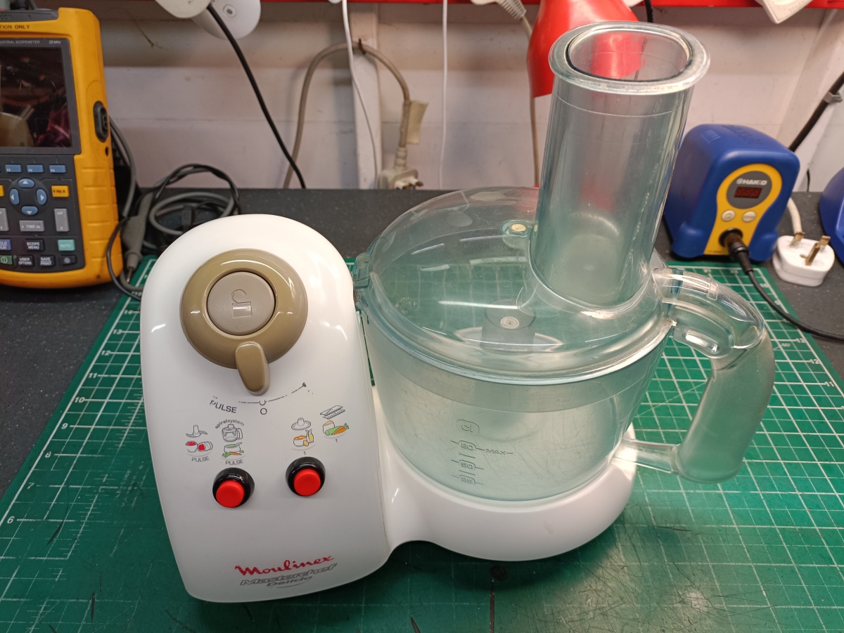 Why the Shape of Your Blender Pitcher Matters: A Not-Too-Nerdy Deep Dive